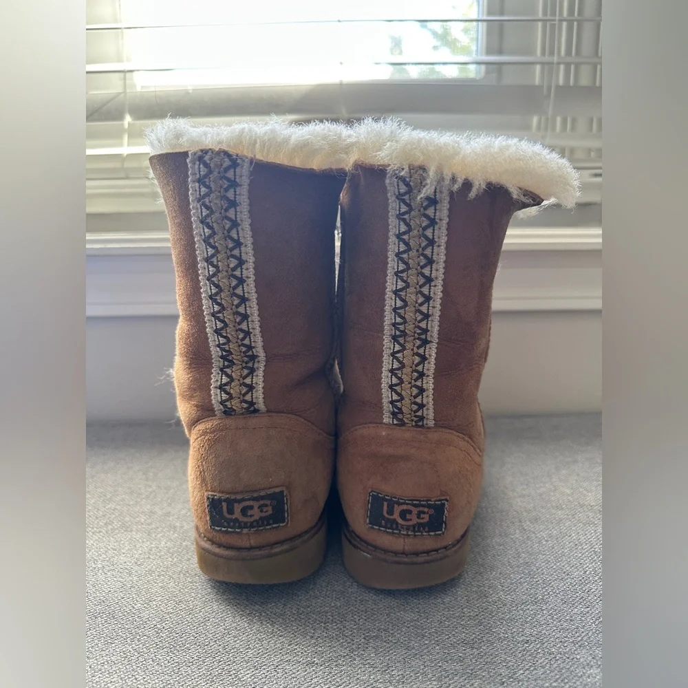 Ugg Women’s Shanleigh Shearling Lined Braided Back Boots in Chestnut